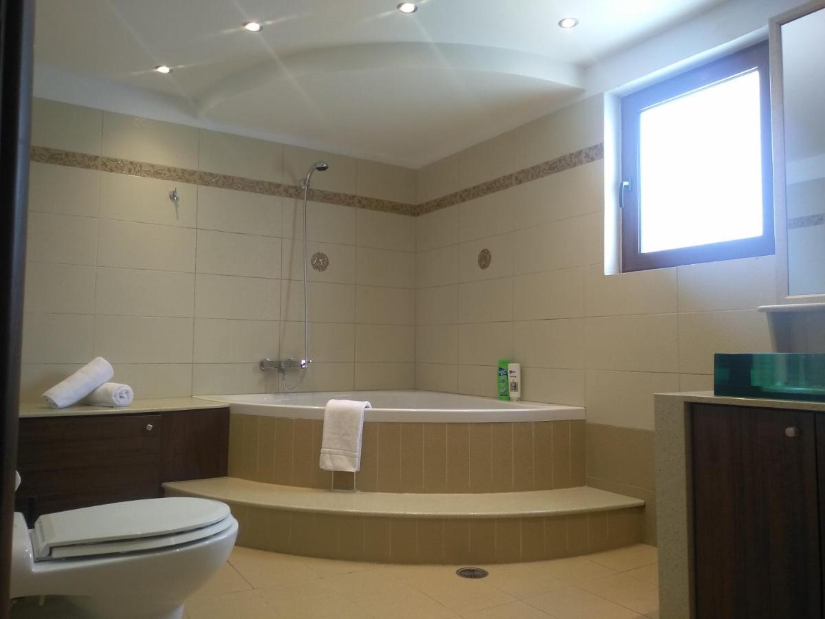 Maia Luxury Pool Villa アファンドウ エクステリア 写真
